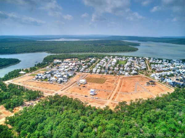 32 Hill Street , Carlton Landing, OK 74432