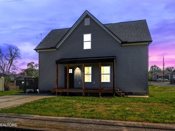 604 Middle St, Maryville, TN 37804