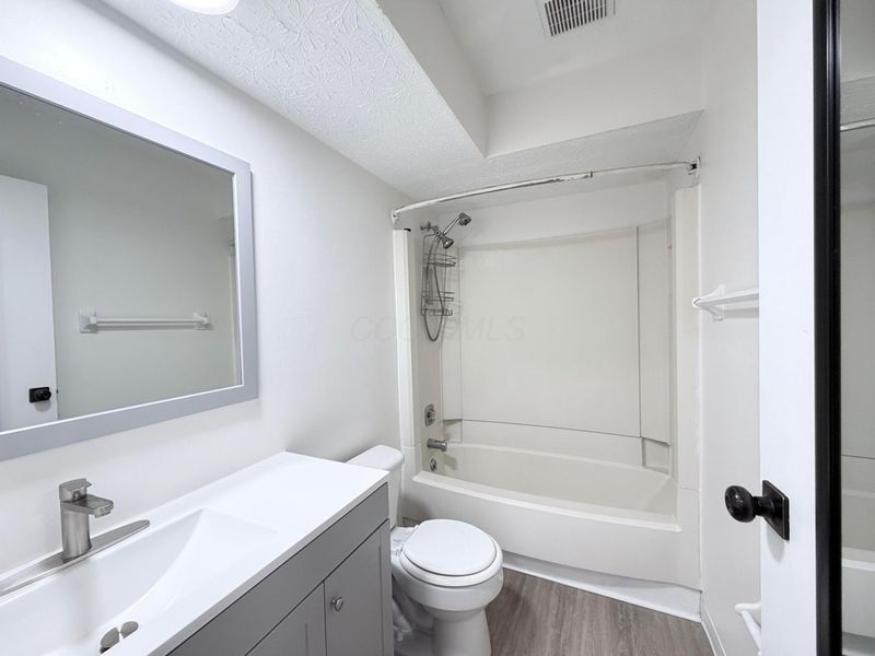 5372 Portland , Unit 57, Columbus, OH 43235 Photo 14