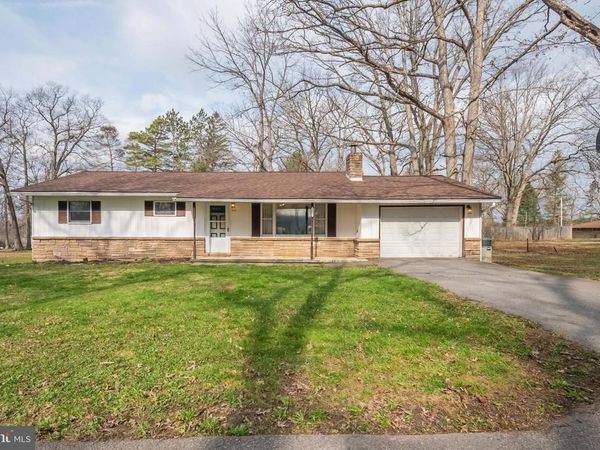 407 SENECA AVENUE, MOUNTAIN LAKE PARK, MD 21550