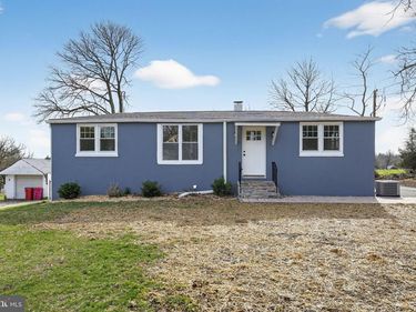 28 CIRCLE DRIVE, EAGLEVILLE, PA 19403