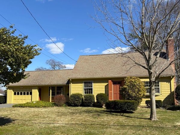 107 Lockland Ave, Framingham, MA 01701