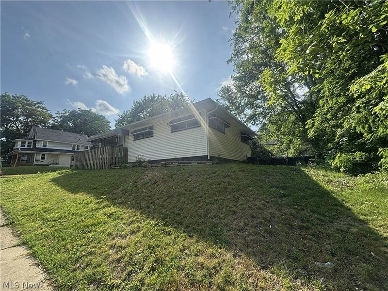 600 Eastland Avenue, Akron, OH 44305 Photo 4
