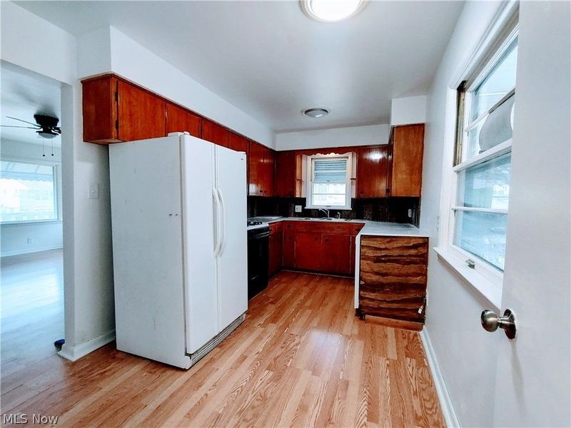 600 Eastland Avenue, Akron, OH 44305 Photo 5