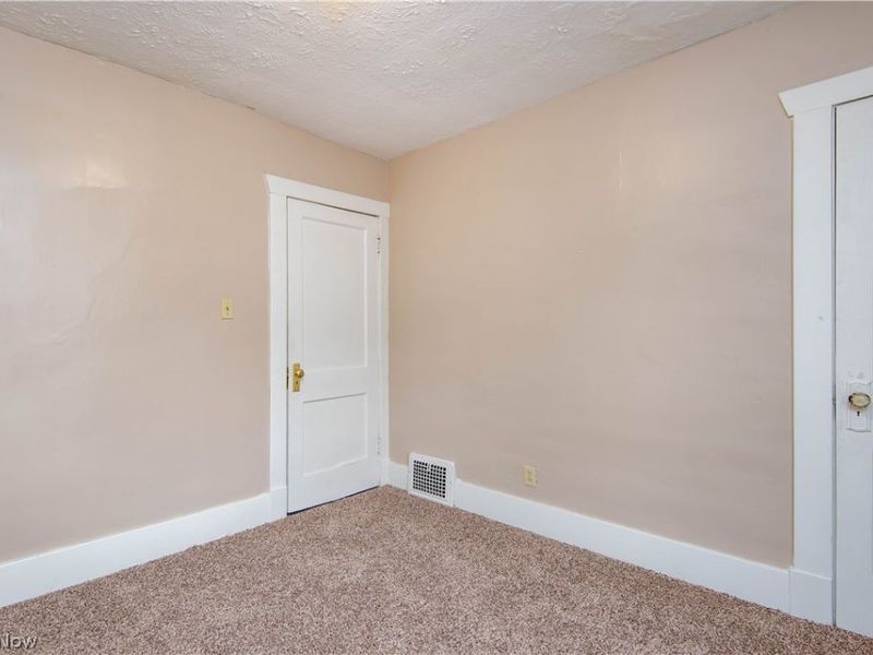 231 Windsor Street, Akron, OH 44306 Photo 10