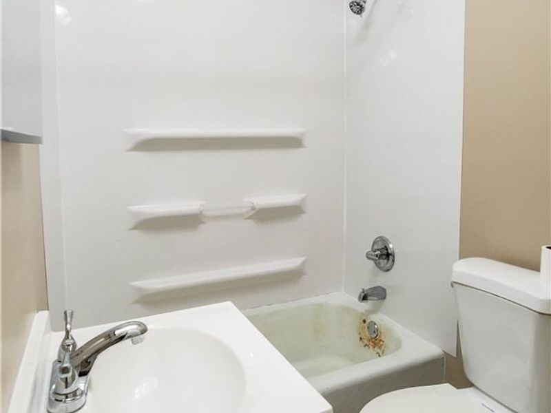 231 Windsor Street, Akron, OH 44306 Photo 11