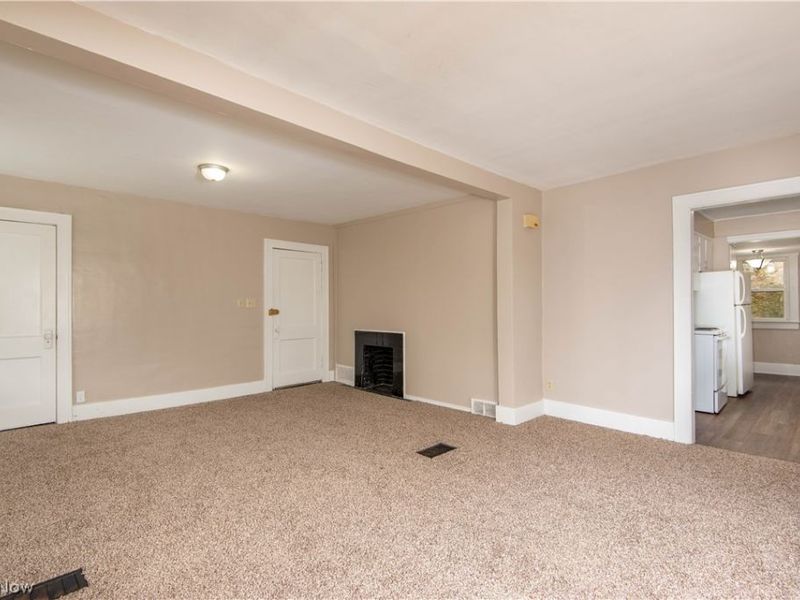 231 Windsor Street, Akron, OH 44306 Photo 4