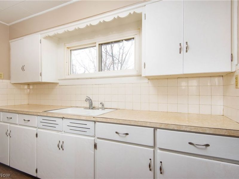 231 Windsor Street, Akron, OH 44306 Photo 5