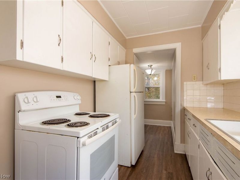 231 Windsor Street, Akron, OH 44306 Photo 6