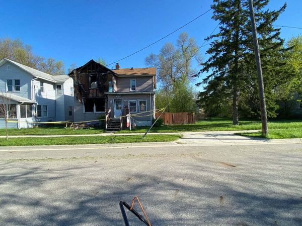 324 Clinton Street, Jackson, MI 49201