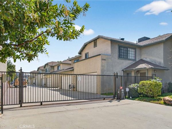7046 De Celis Place, Unit 7, Lake Balboa, CA 91406