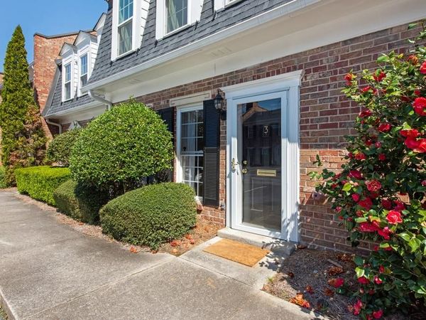 3 Surry County Place NW, Atlanta, GA 30318