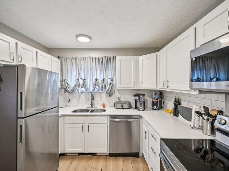 2468 Dawnlight Avenue , Columbus, OH 43211 Photo 11