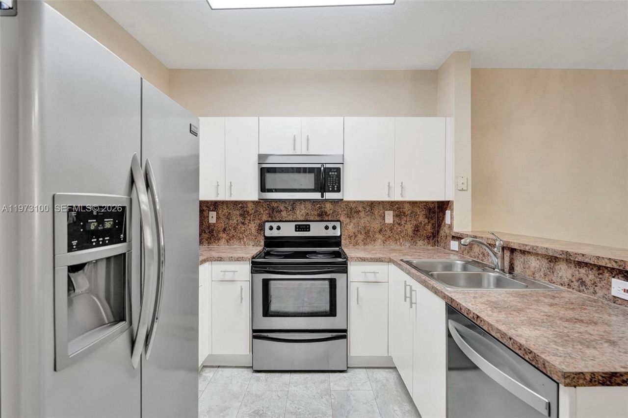 4403 Woodland Cir, Tamarac, FL 33319 Photo