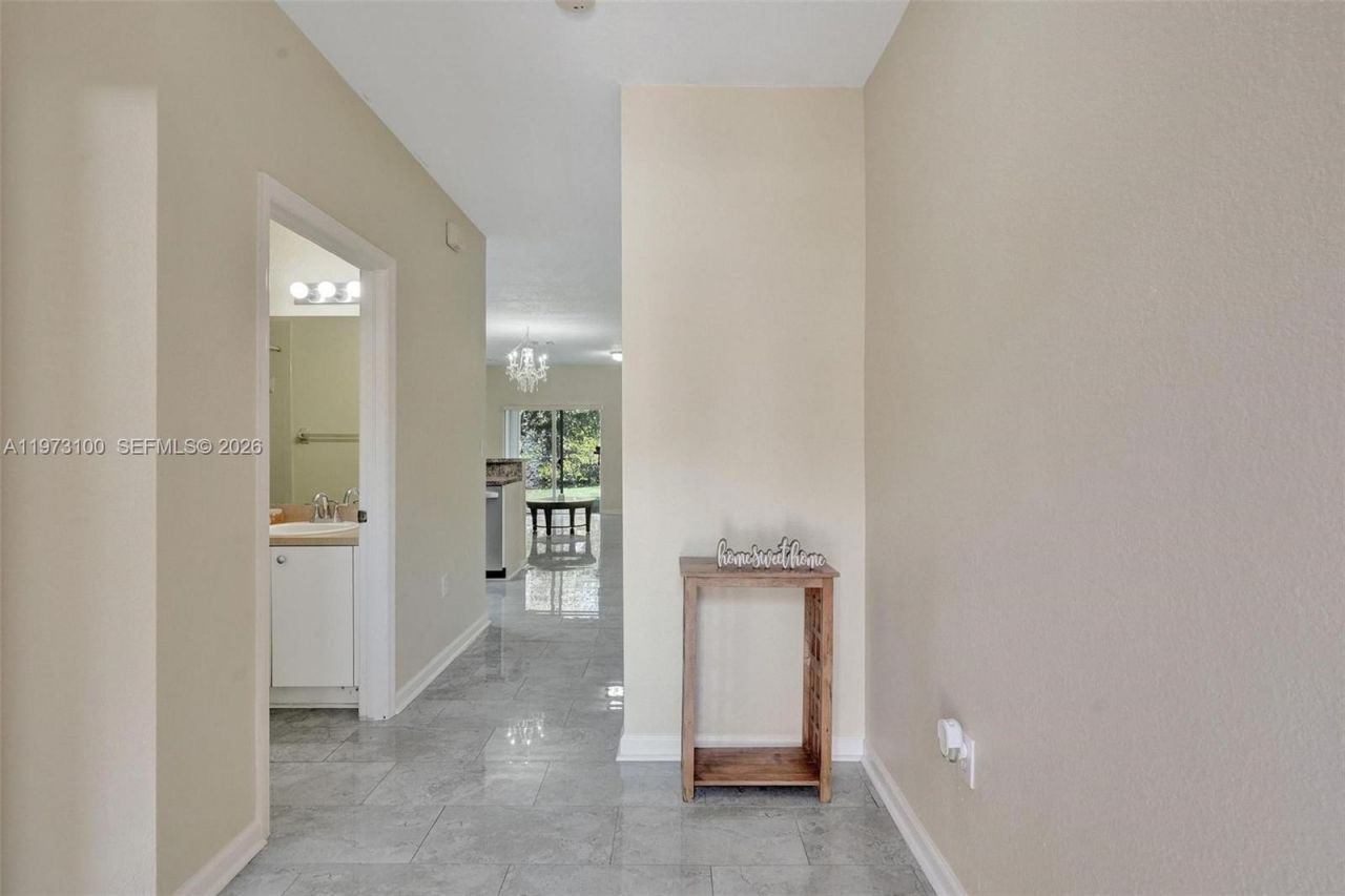 4403 Woodland Cir, Tamarac, FL 33319 Photo