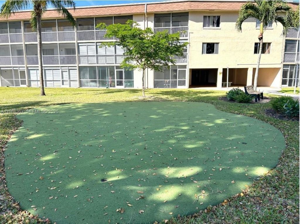 400 W Village Green Cir W, Unit 216, Palm Springs, FL 33461 Photo