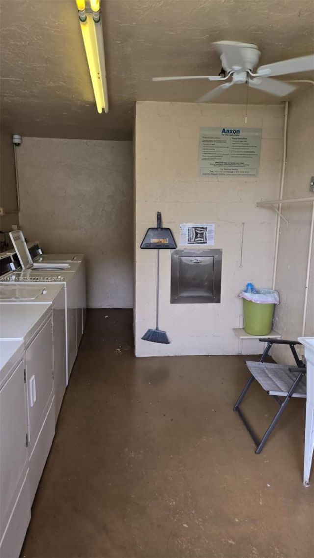 400 W Village Green Cir W, Unit 216, Palm Springs, FL 33461 Photo