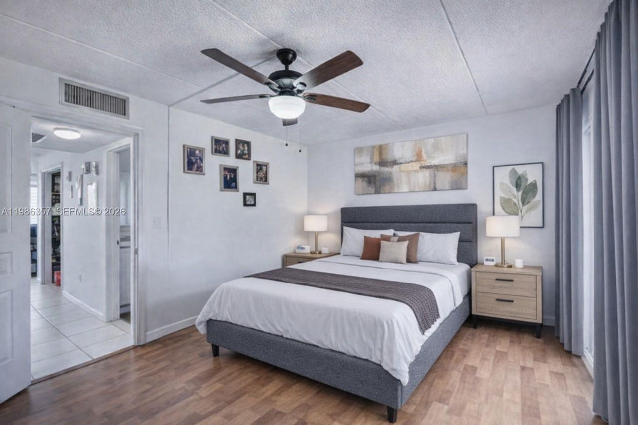 400 W Village Green Cir W, Unit 216, Palm Springs, FL 33461 Photo