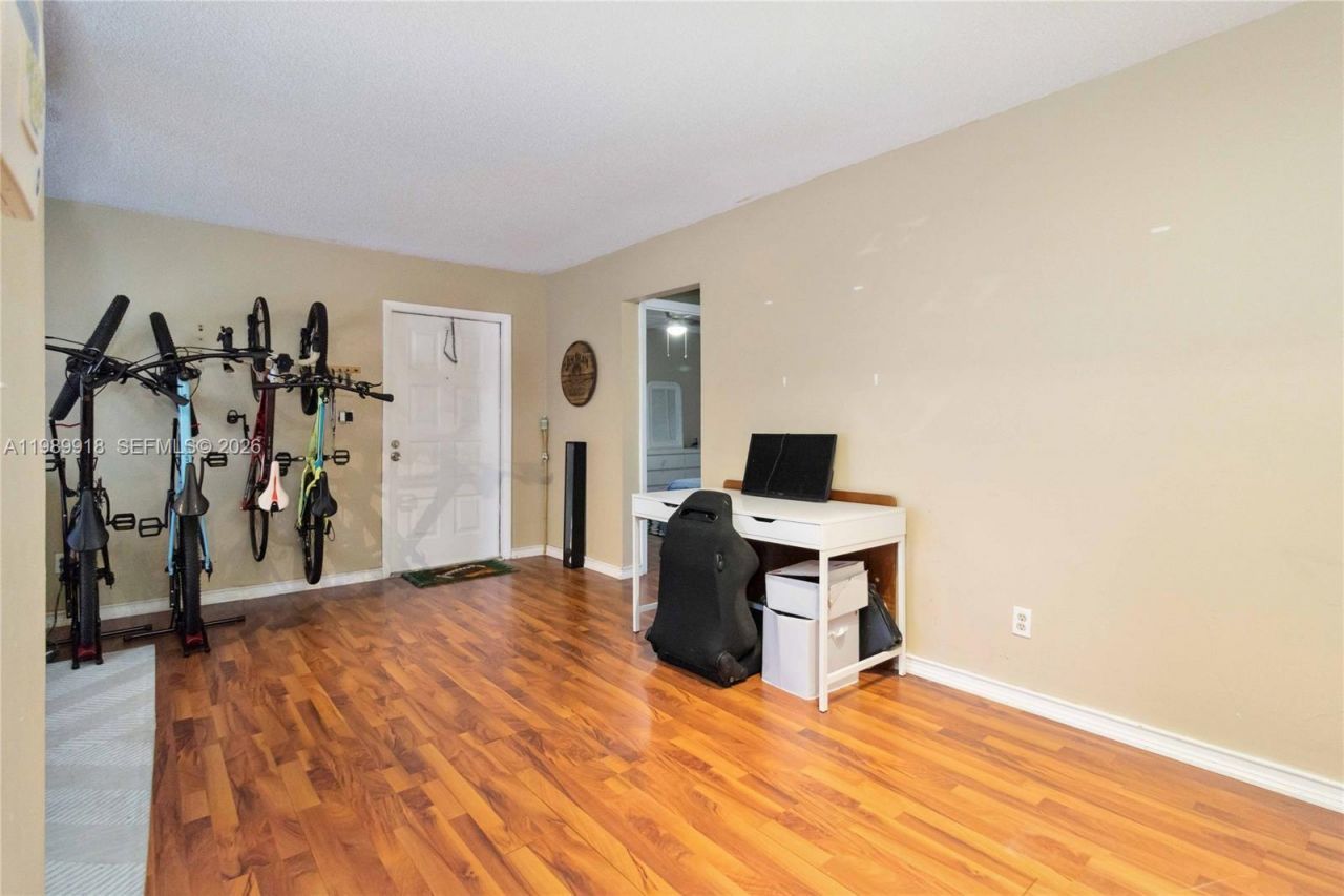 1250 SW 113th Ter, Unit 203, Pembroke Pines, FL 33025 Photo