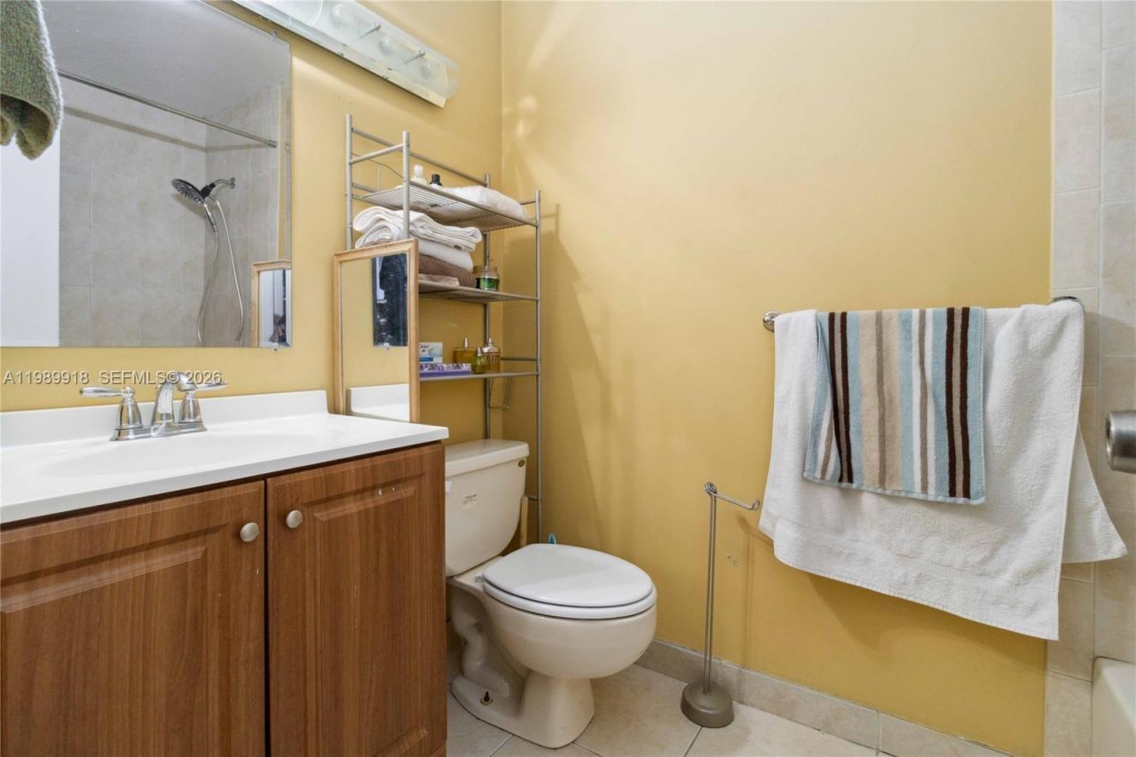 1250 SW 113th Ter, Unit 203, Pembroke Pines, FL 33025 Photo