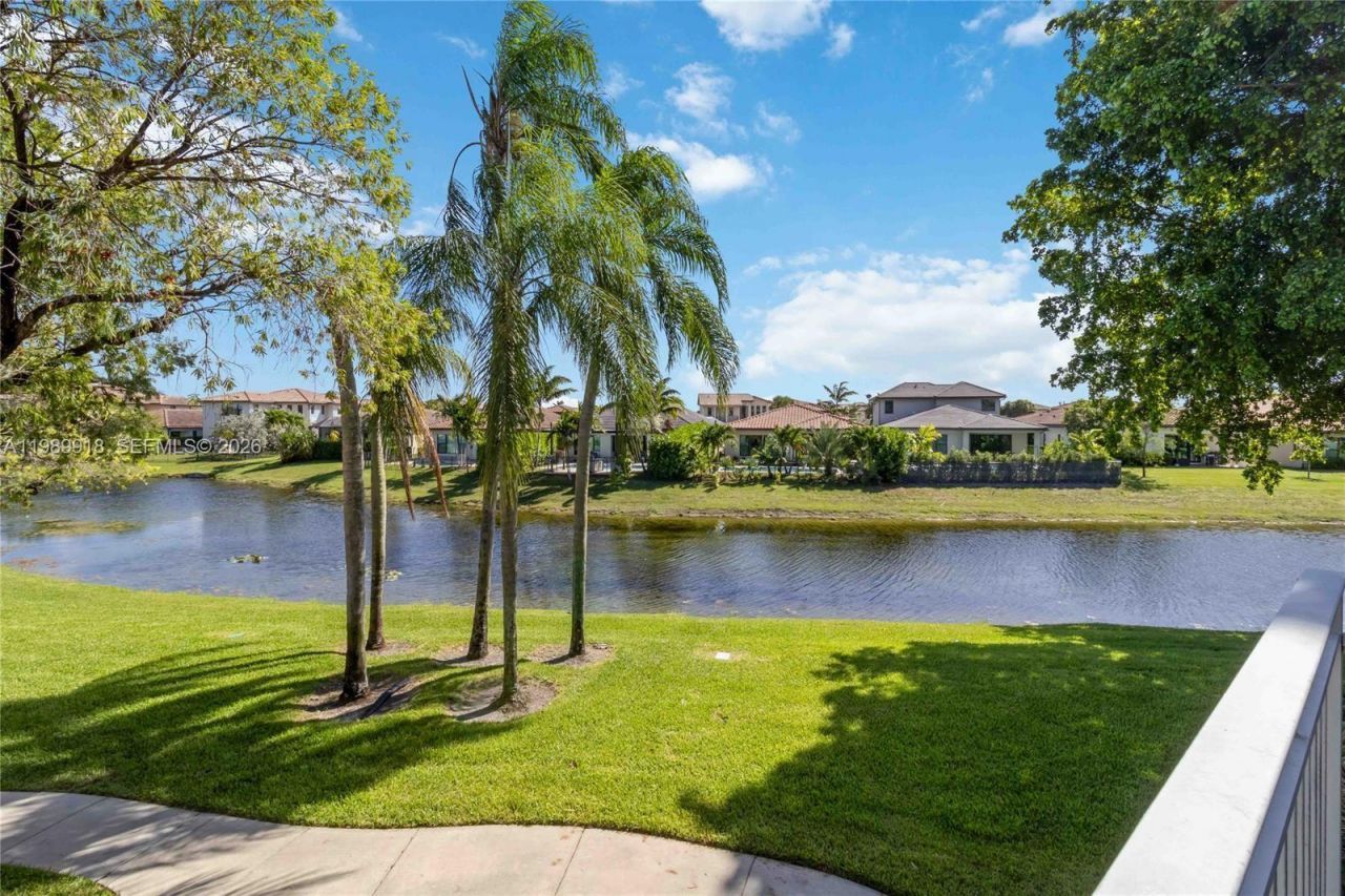 1250 SW 113th Ter, Unit 203, Pembroke Pines, FL 33025 Photo