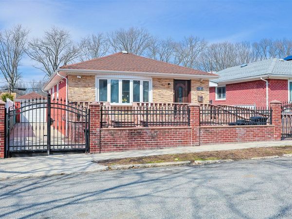 22447 76th Road, Oakland Gardens, NY 11364
