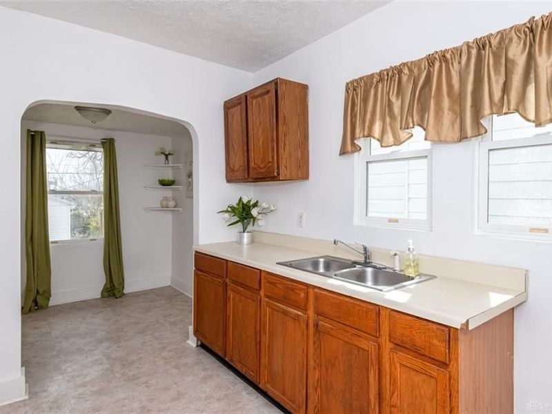 28 N Trenton Street, Dayton, OH 45417 Photo 12