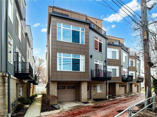 4191 Lorain Court , Cleveland, OH 44113