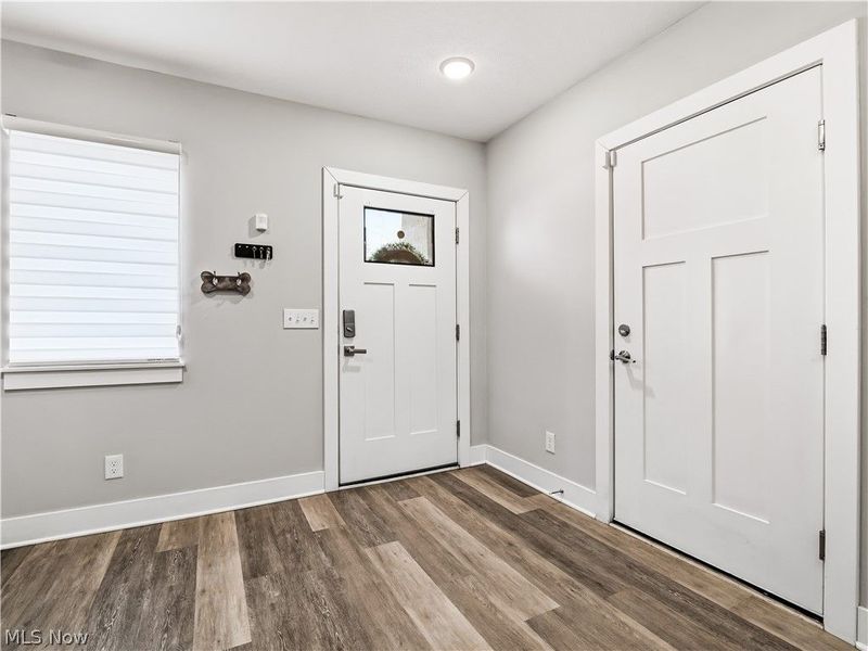 4191 Lorain Court, Cleveland, OH 44113 Photo 2