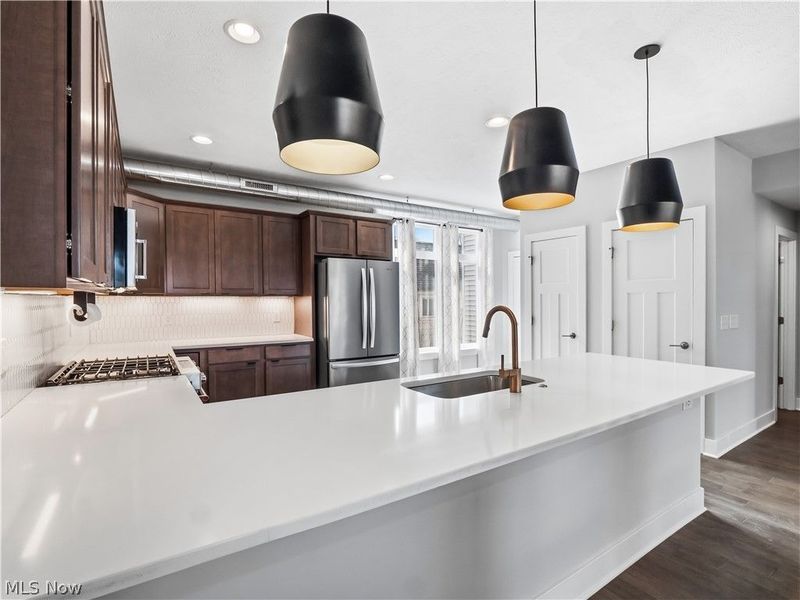 4191 Lorain Court, Cleveland, OH 44113 Photo 7