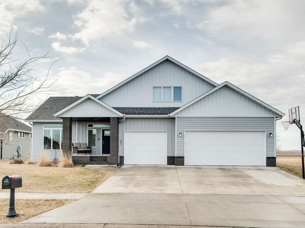 657 Westminster Drive, Moorhead, MN 56560