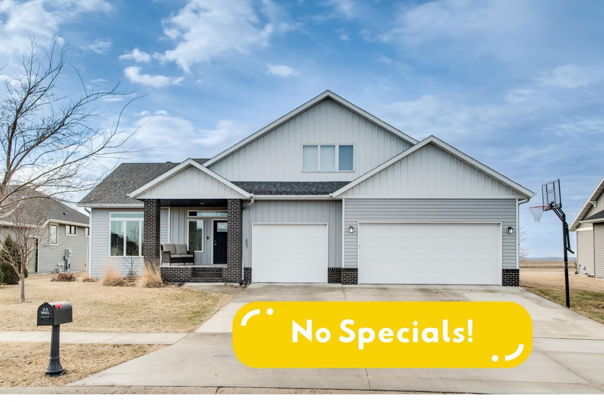 657 Westminster Drive, Moorhead, MN 56560 Main Photo