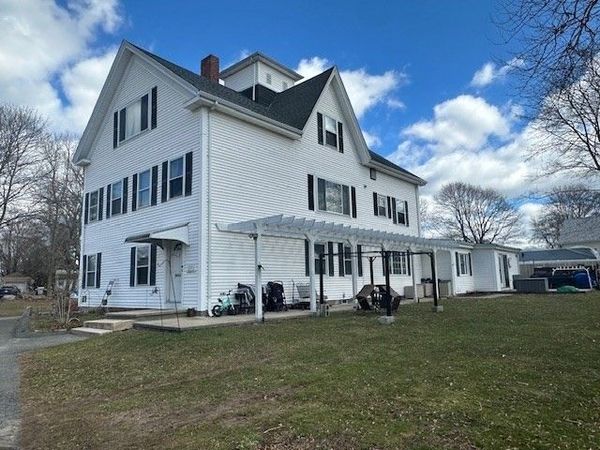 218 Main St, Acushnet, MA 02743
