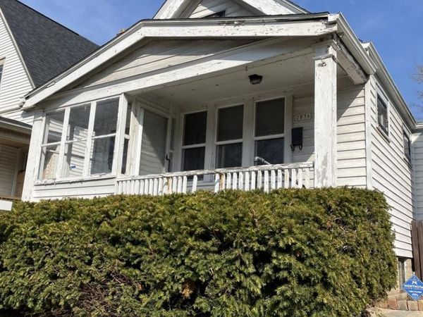 2836 N Richards STREET, Milwaukee, WI 53212