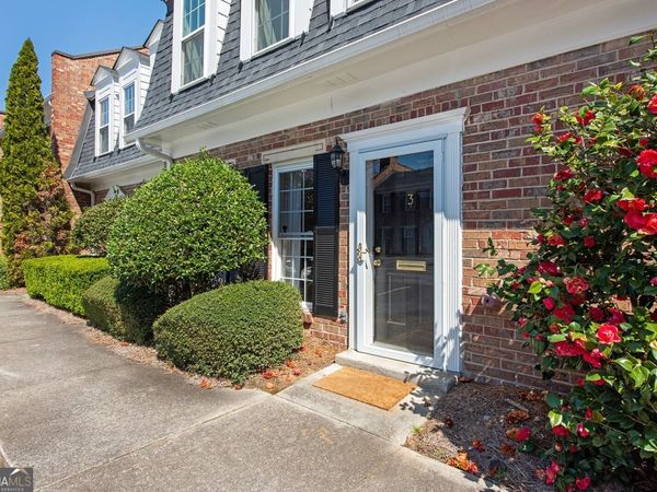 3 Surry County Place NW, Atlanta, GA 30318