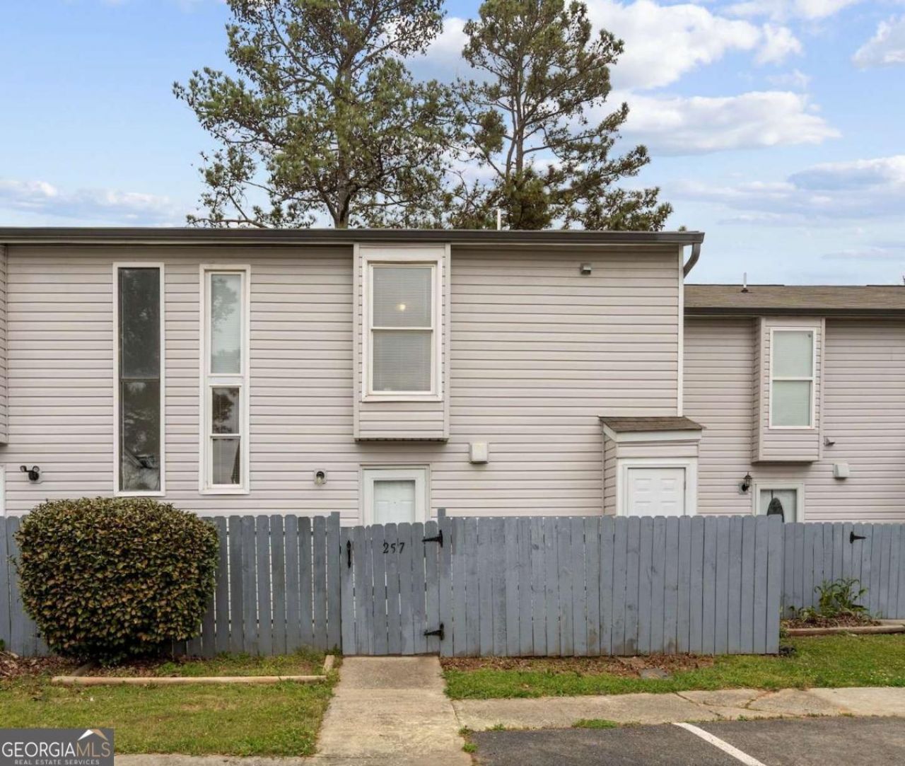 257 Country Club Drive, Jonesboro, GA 30238 Main Photo