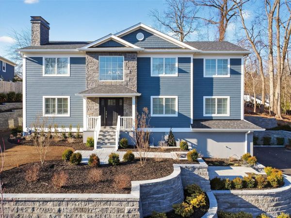 208 Cow Neck Road , Port Washington, NY 11050