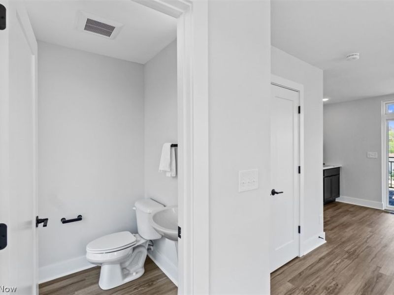 1895 Coltman Road, Unit 11, Cleveland, OH 44106 Photo 6