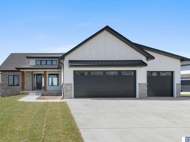 3665 Wilderness Hills Boulevard , Lincoln, NE 68516