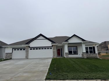 19819 Cinnamon Street, Omaha, NE 68135