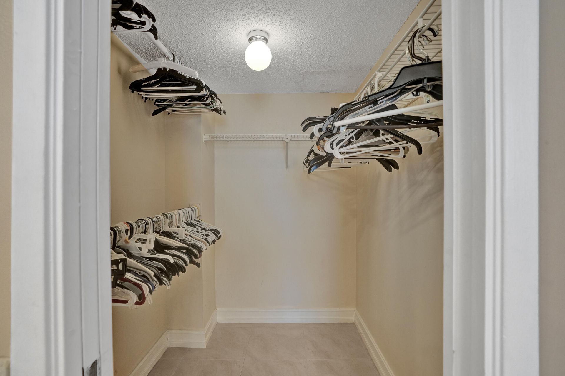 3520 Oaks Way, Unit 1010, Pompano Beach, FL 33069 Photo