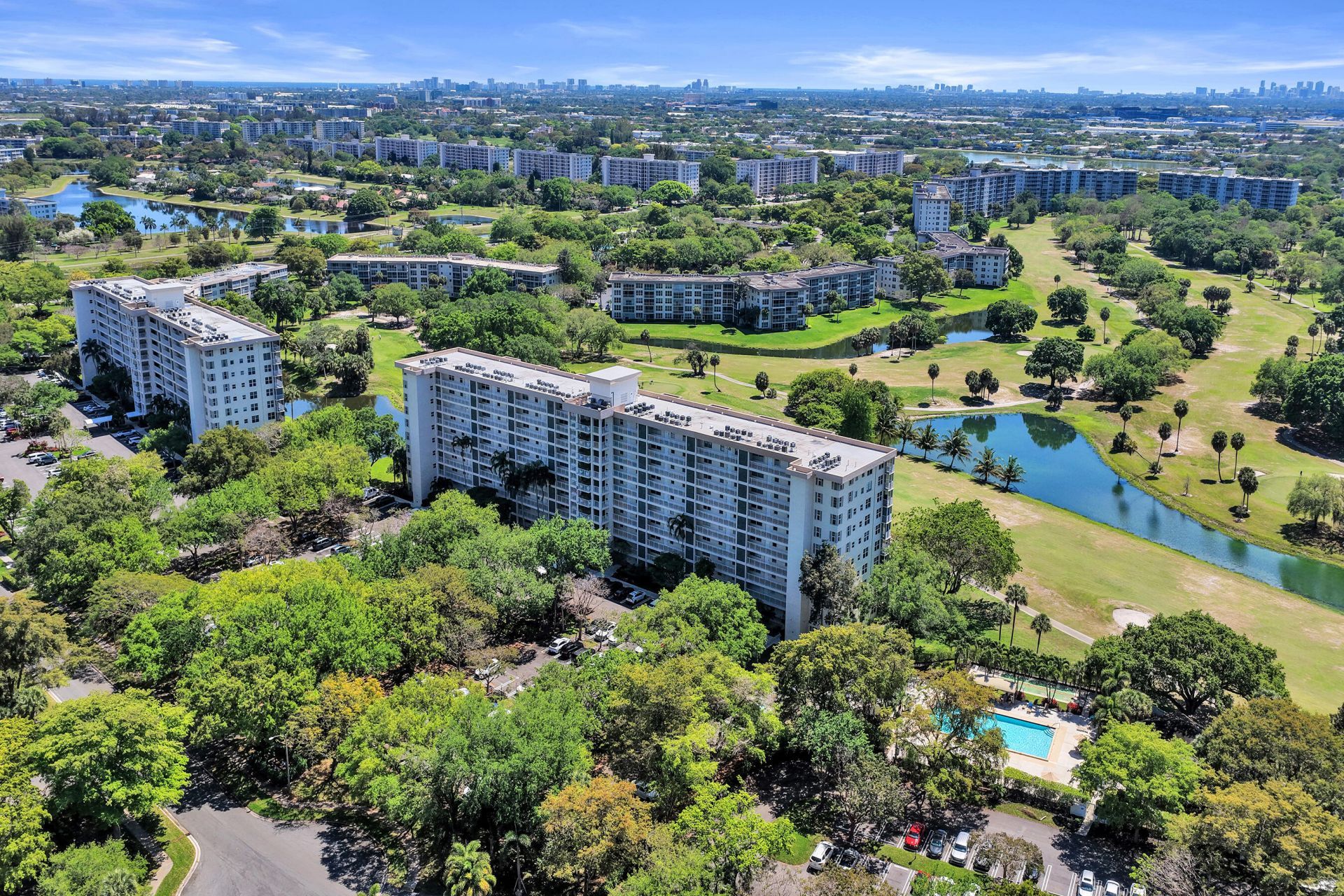 3520 Oaks Way, Unit 1010, Pompano Beach, FL 33069 Photo