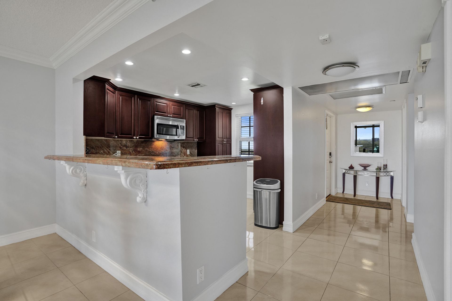 3520 Oaks Way, Unit 1010, Pompano Beach, FL 33069 Photo