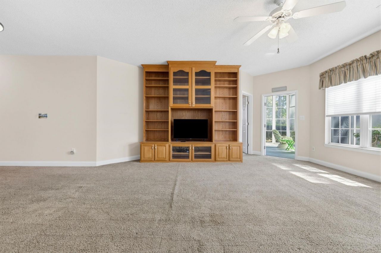 5049 Glenbrook Dr.  Photo 13