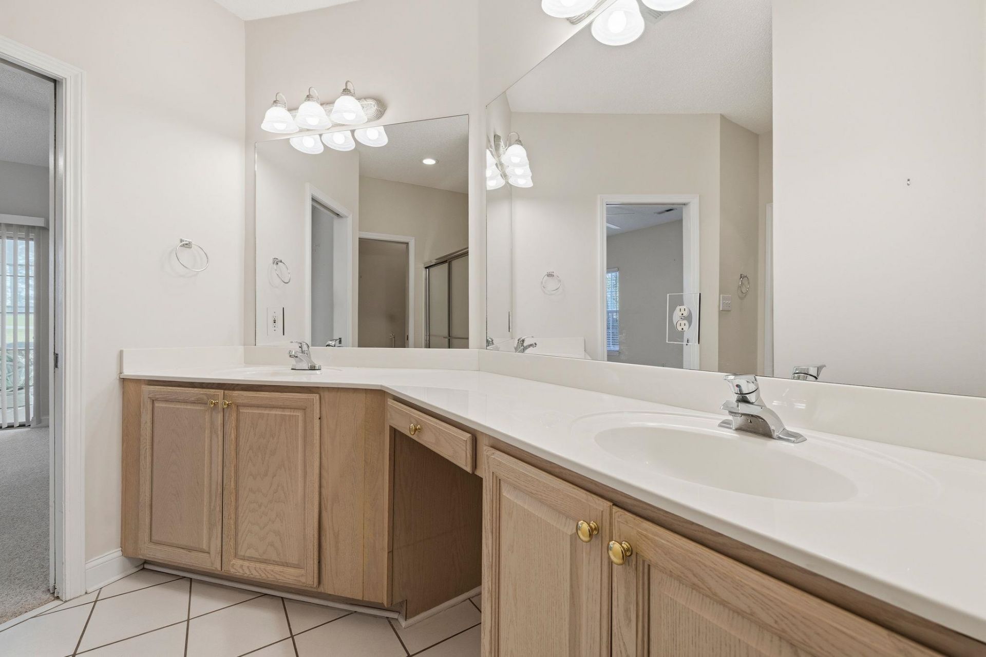 5049 Glenbrook Dr. Photo 21