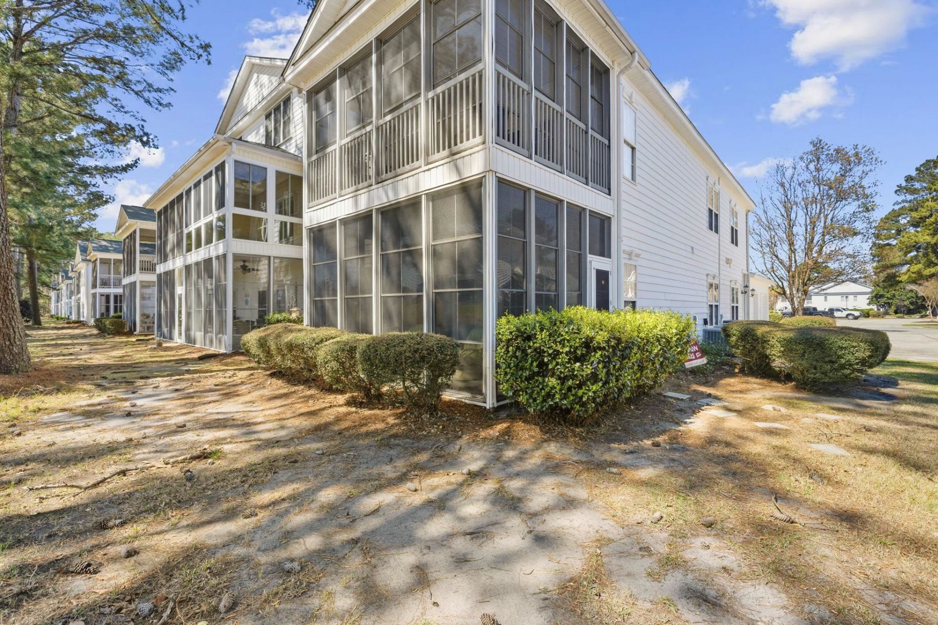 5049 Glenbrook Dr. Photo 28