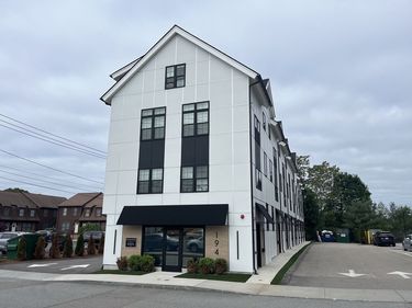 194 Rumford Avenue, Unit 5, Mansfield, MA 02048