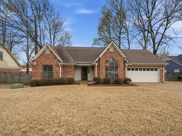 6029 CAMELIA LN, Bartlett, TN 38134