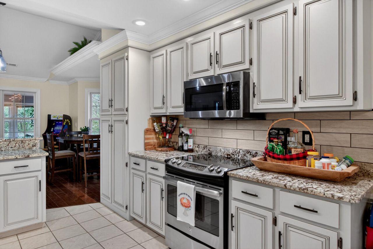 139 Charpia Avenue Photo 11