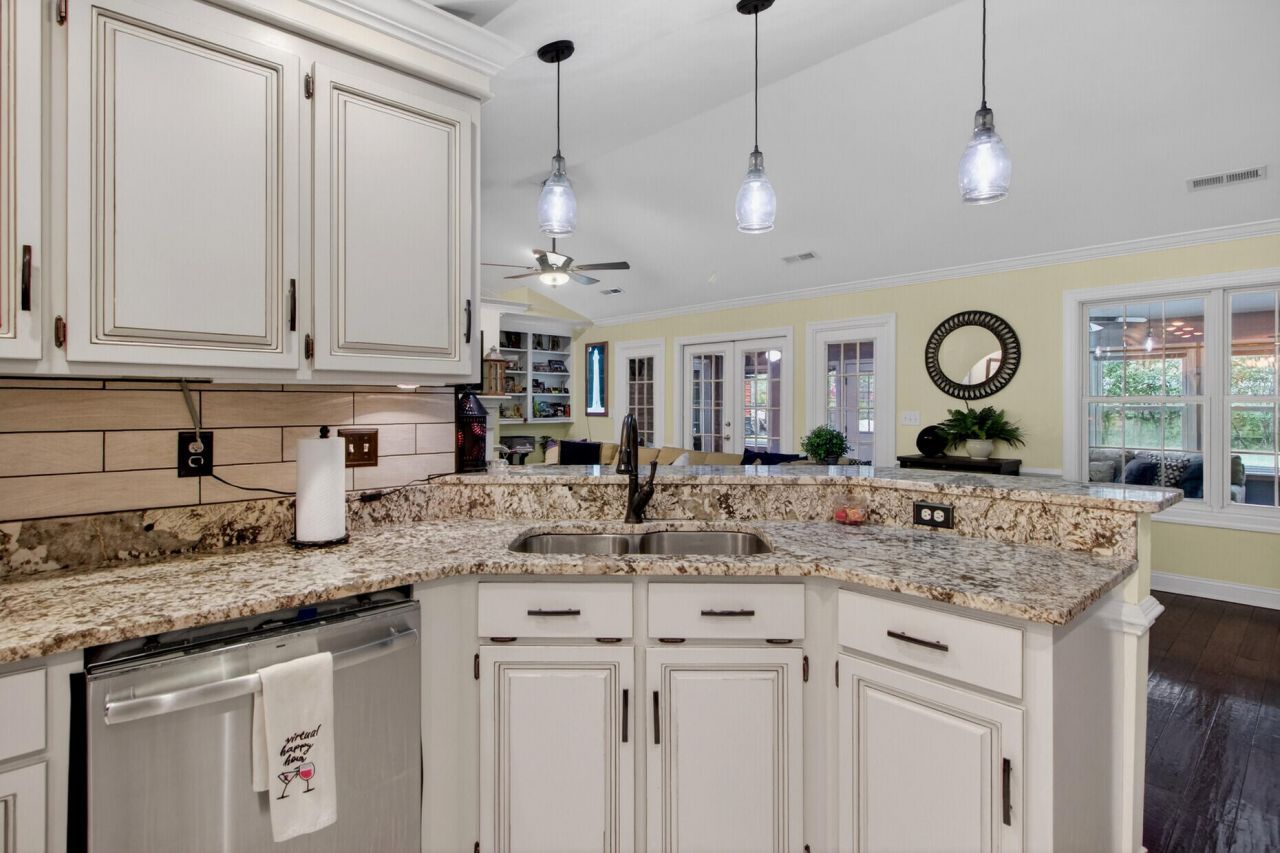 139 Charpia Avenue Photo 12